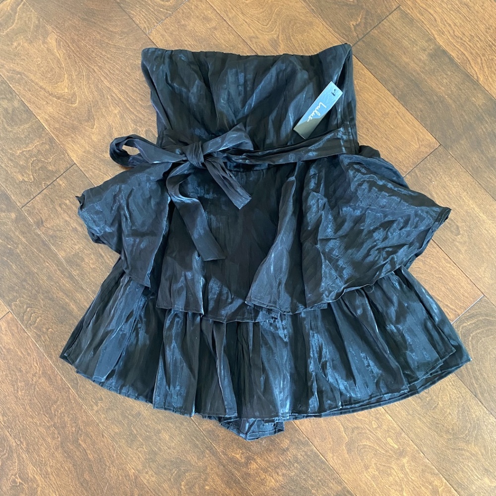 Lulu's Shiny Strapless Romper